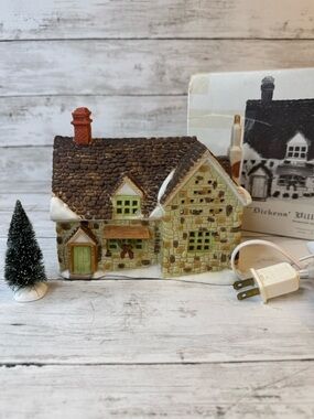 Department 56 Dickens' Village House Cottage Christmas 1985